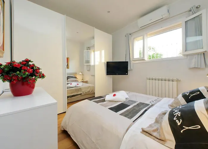 Apartment Domus Monami Dreams & Terrace In Trastevere